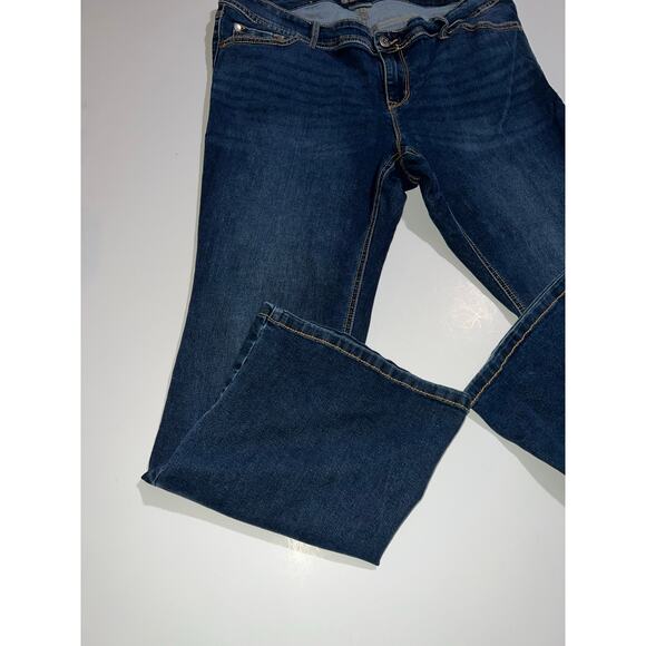 Torrid women’s super stretch luxe slim boot blue￼jeans - Picture 2 of 15